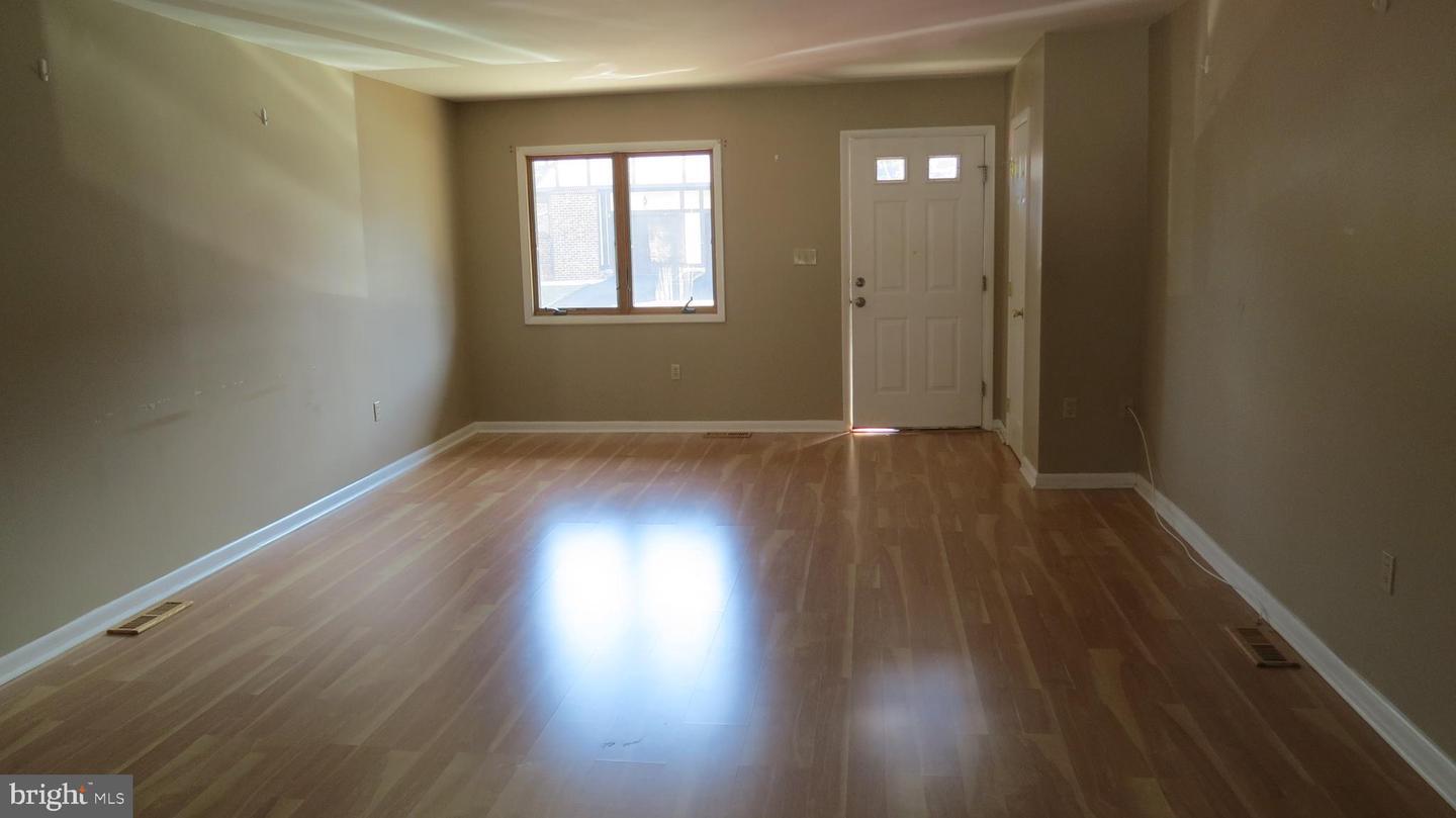 Property Photo:  4 Boleyn  NJ 08628 