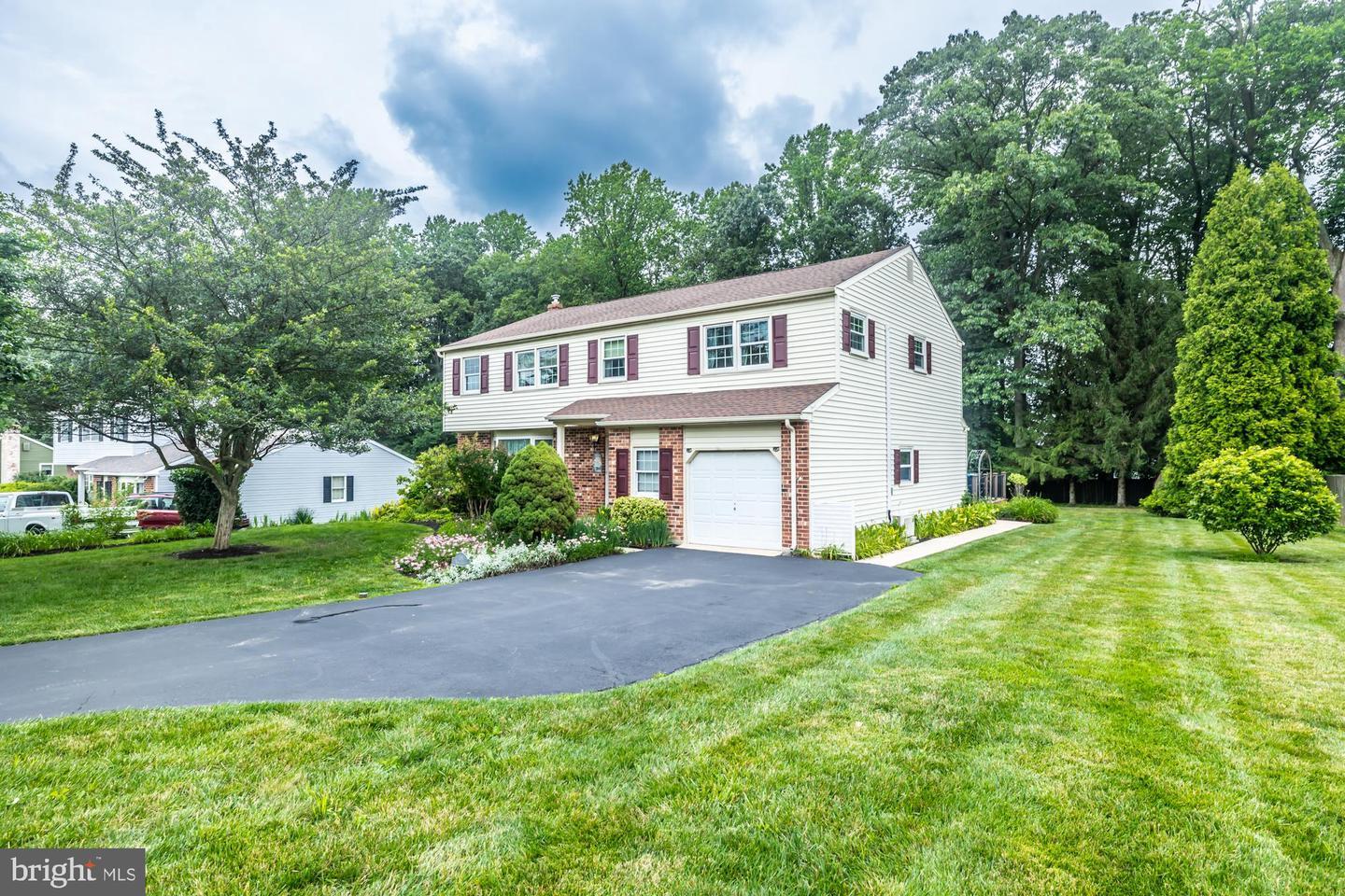 Property Photo: 106 Noel Circle PA 19341