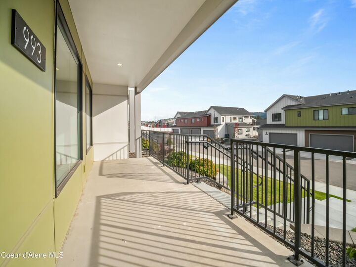 Property Photo:  993 E Railroad Avenue  ID 83854 