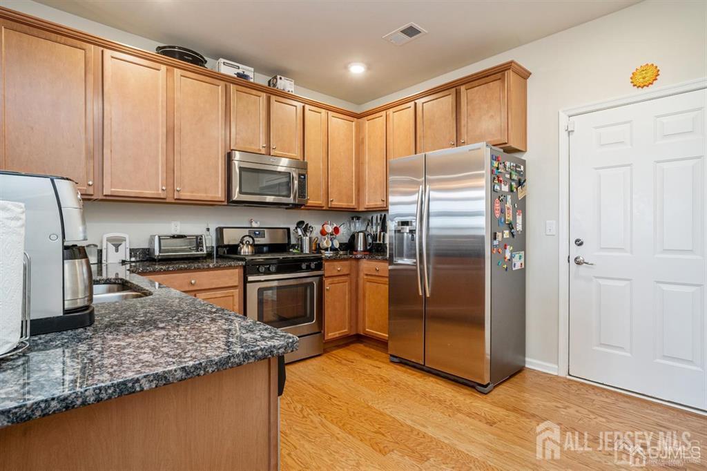 Property Photo: 1515 NE Hudson Cir Circle 1515 NJ 08904
