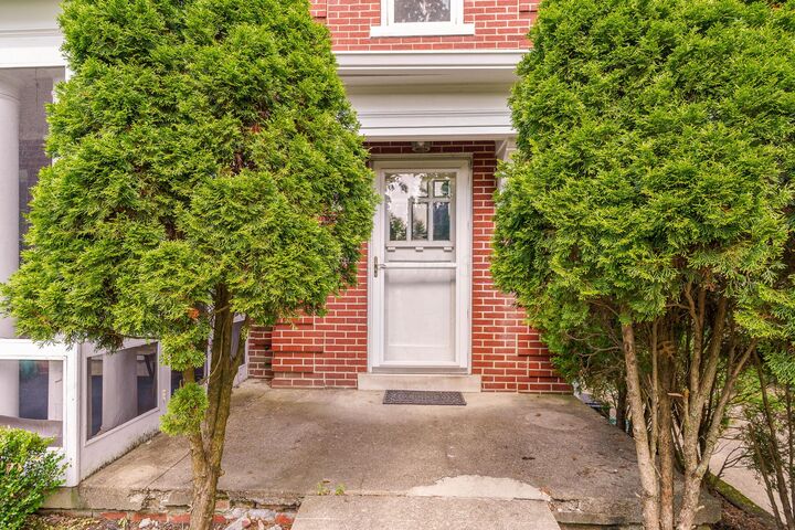 Property Photo:  49 S Cassady Avenue  OH 43209 