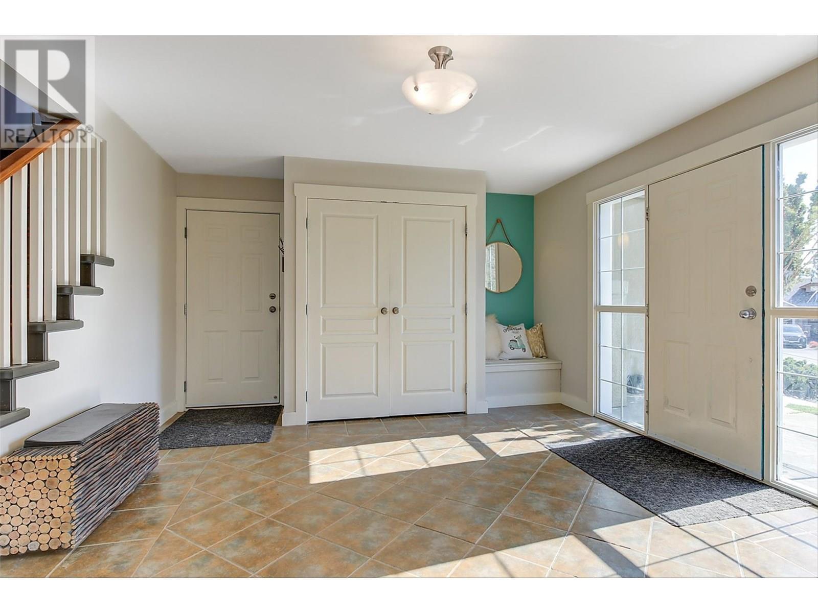 Photo de la propriété: 3065 Lakeview Cove Road BC V1Z 3P6