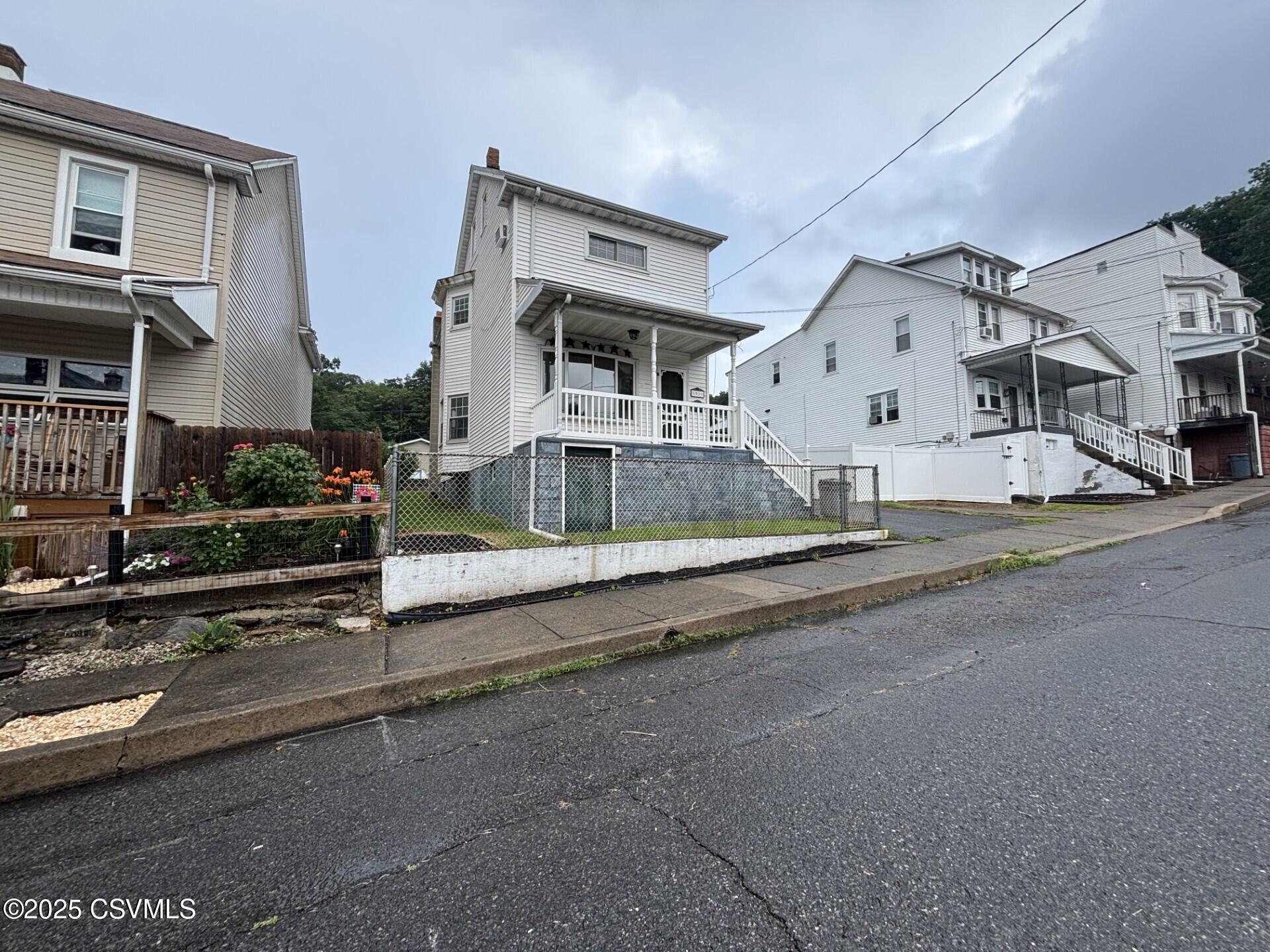 Property Photo: 1009 E Packer Street PA 17872