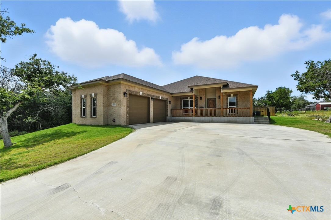 Property Photo: 15933 Salado Drive TX 76502
