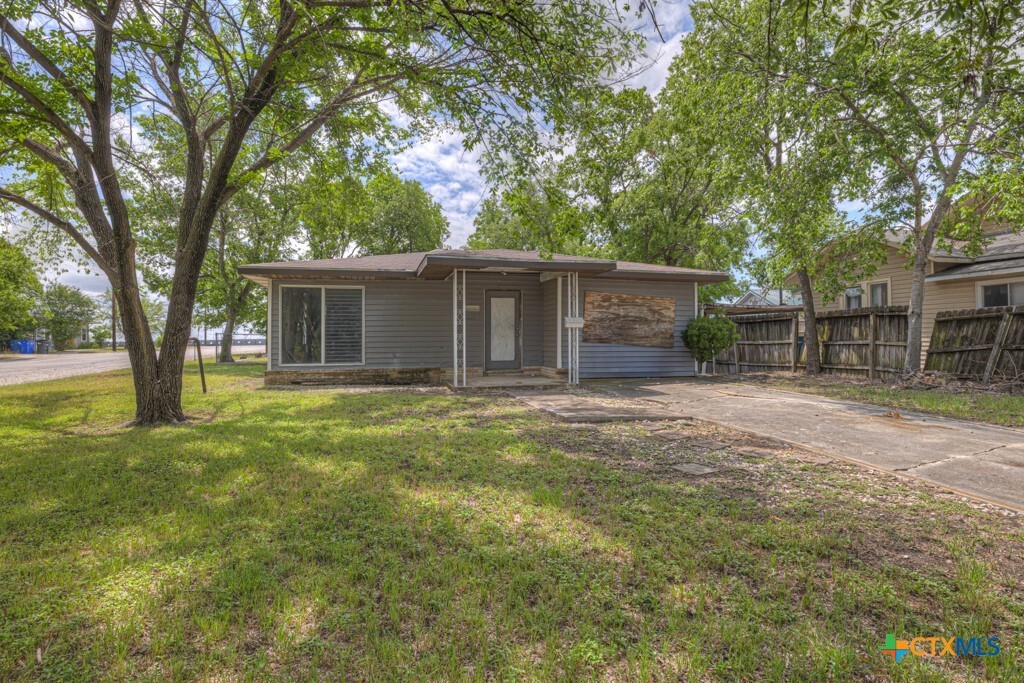 Property Photo: 1415 Jackson Street TX 78130