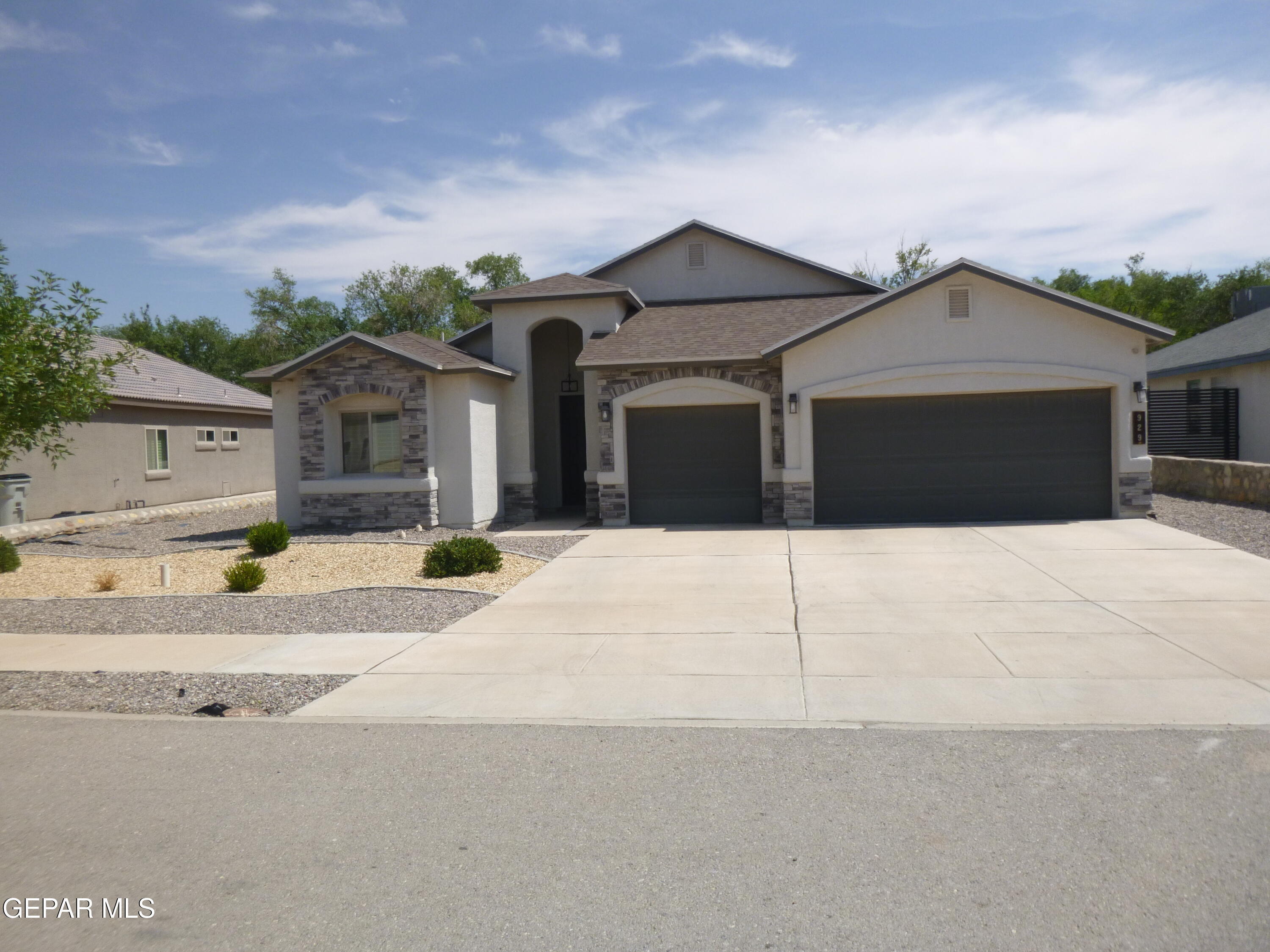 Property Photo: 929 Pecos River Drive TX 79932