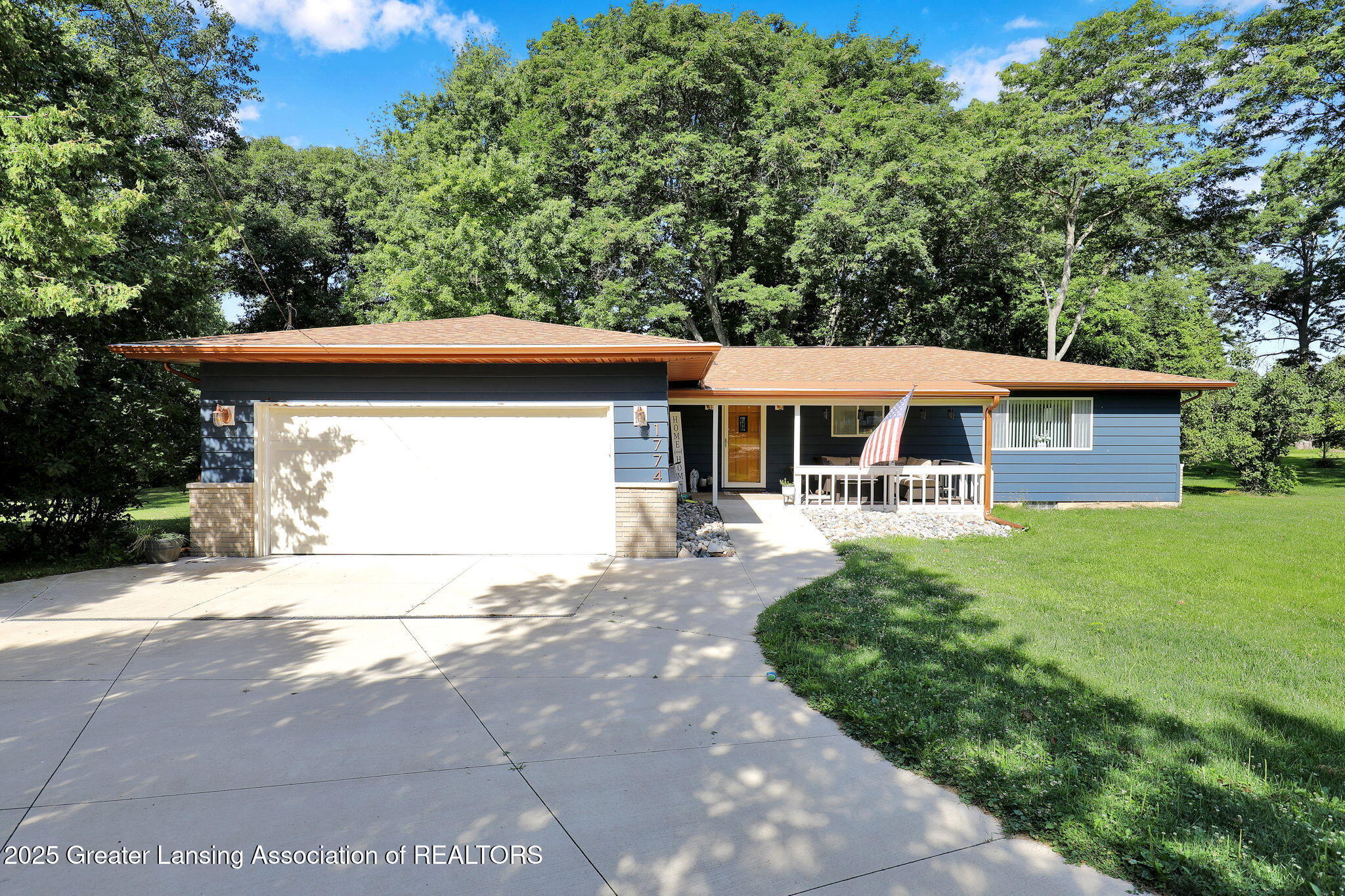 Property Photo: 1774 Harvey Drive MI 48895
