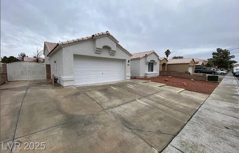 Property Photo: 6424 Quantum Lane NV 89130