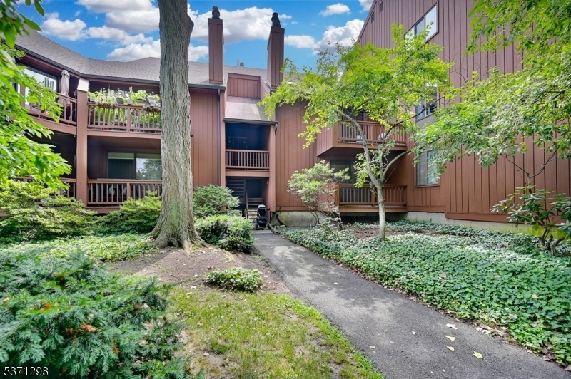 Property Photo: 395 Whimbrel Ln 395 NJ 07094