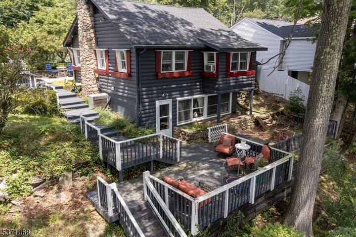 Property Photo: 10 Lenape Trl NJ 07438
