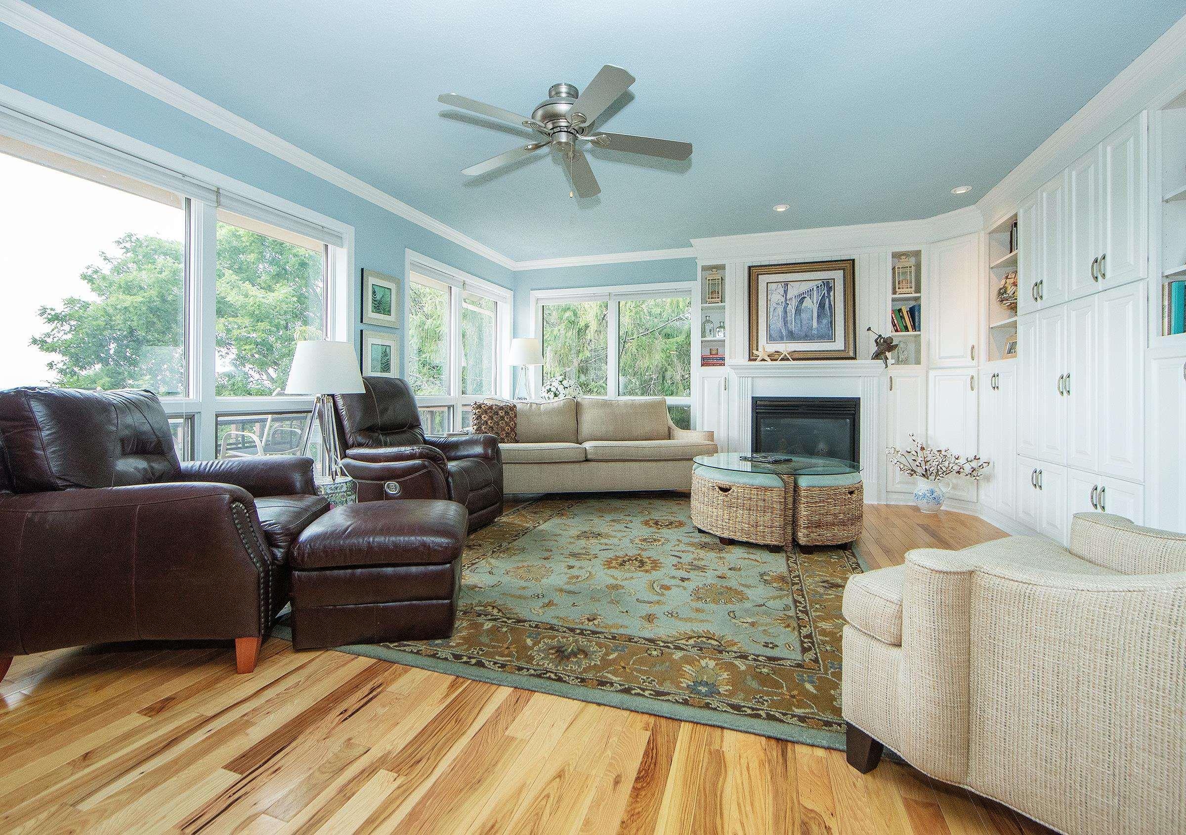 Property Photo:  1014 NE 1st Avenue  IA 50677 