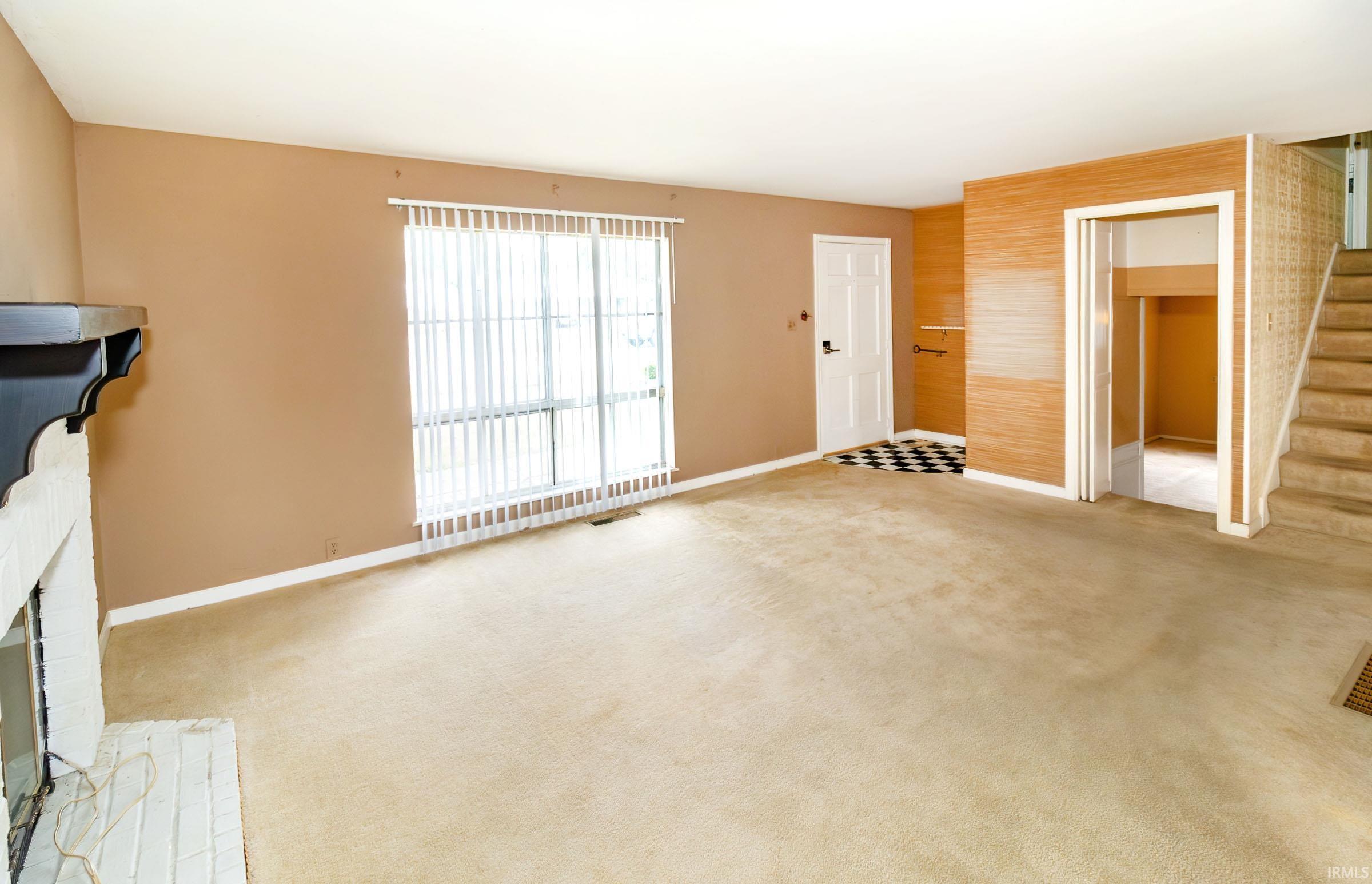 Property Photo: 524 Sheridan Road IN 47710