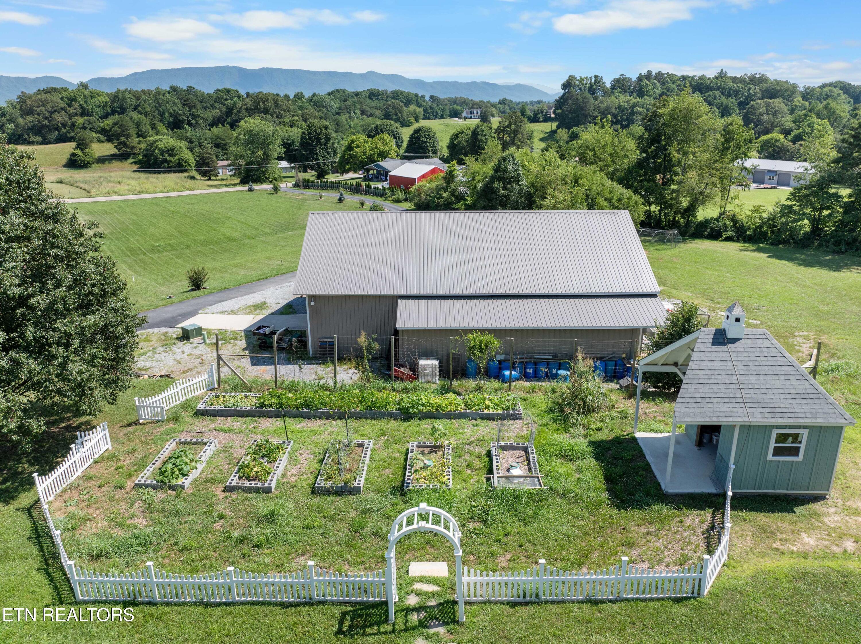 Property Photo: 5925 Sevierville Rd TN 37865