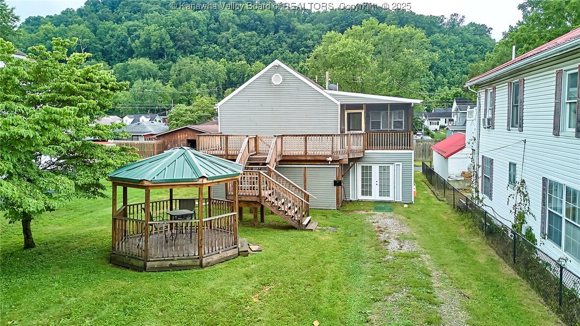 Property Photo: 5309 Venable Avenue SE WV 25304