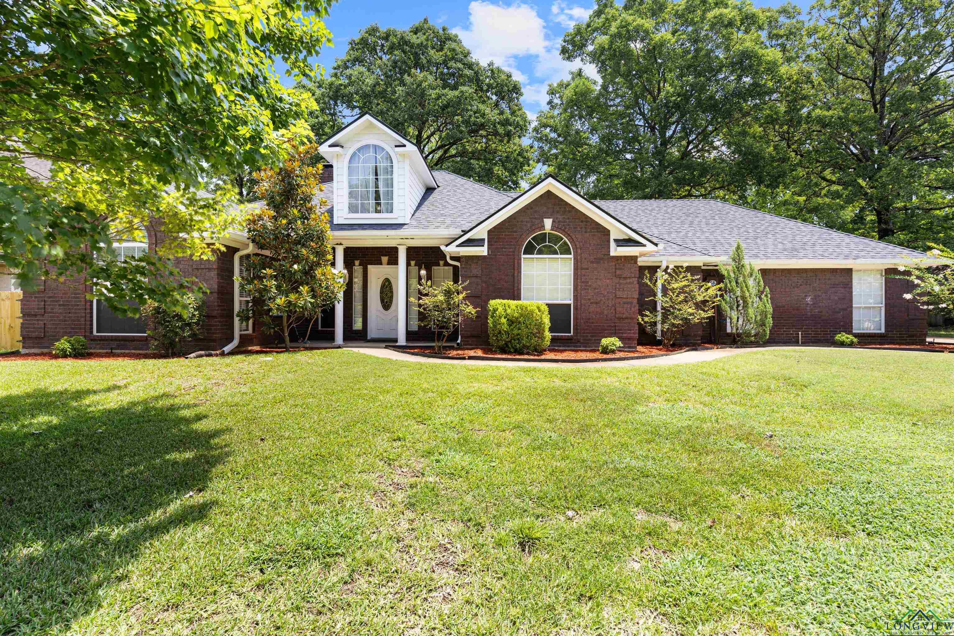 1410 Nottingham Dr  White Oak TX 75693 photo