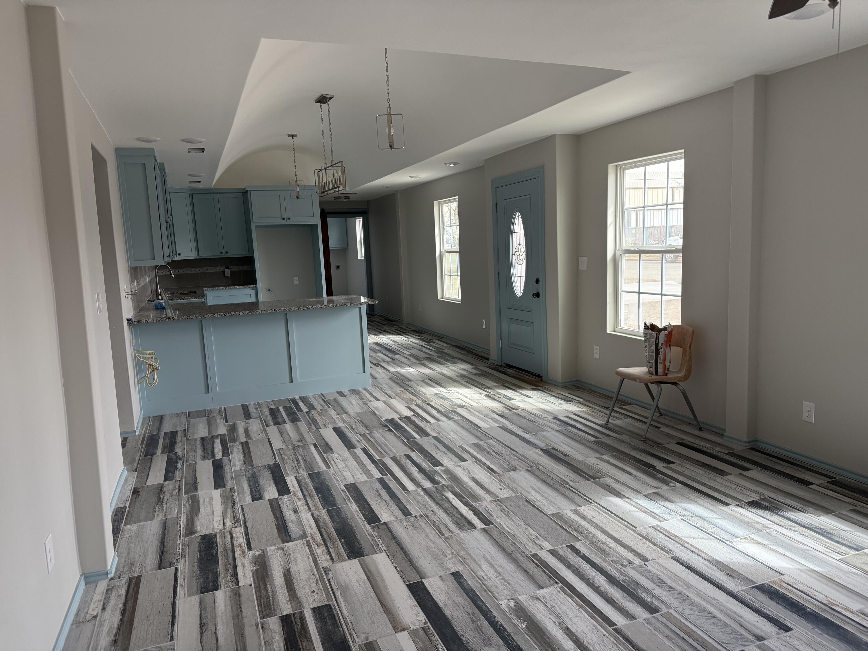 Property Photo: 221 W 3rd Street TX 79329