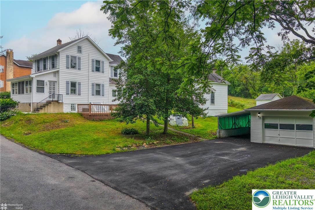 Property Photo: 1911 Echo Road PA 18080