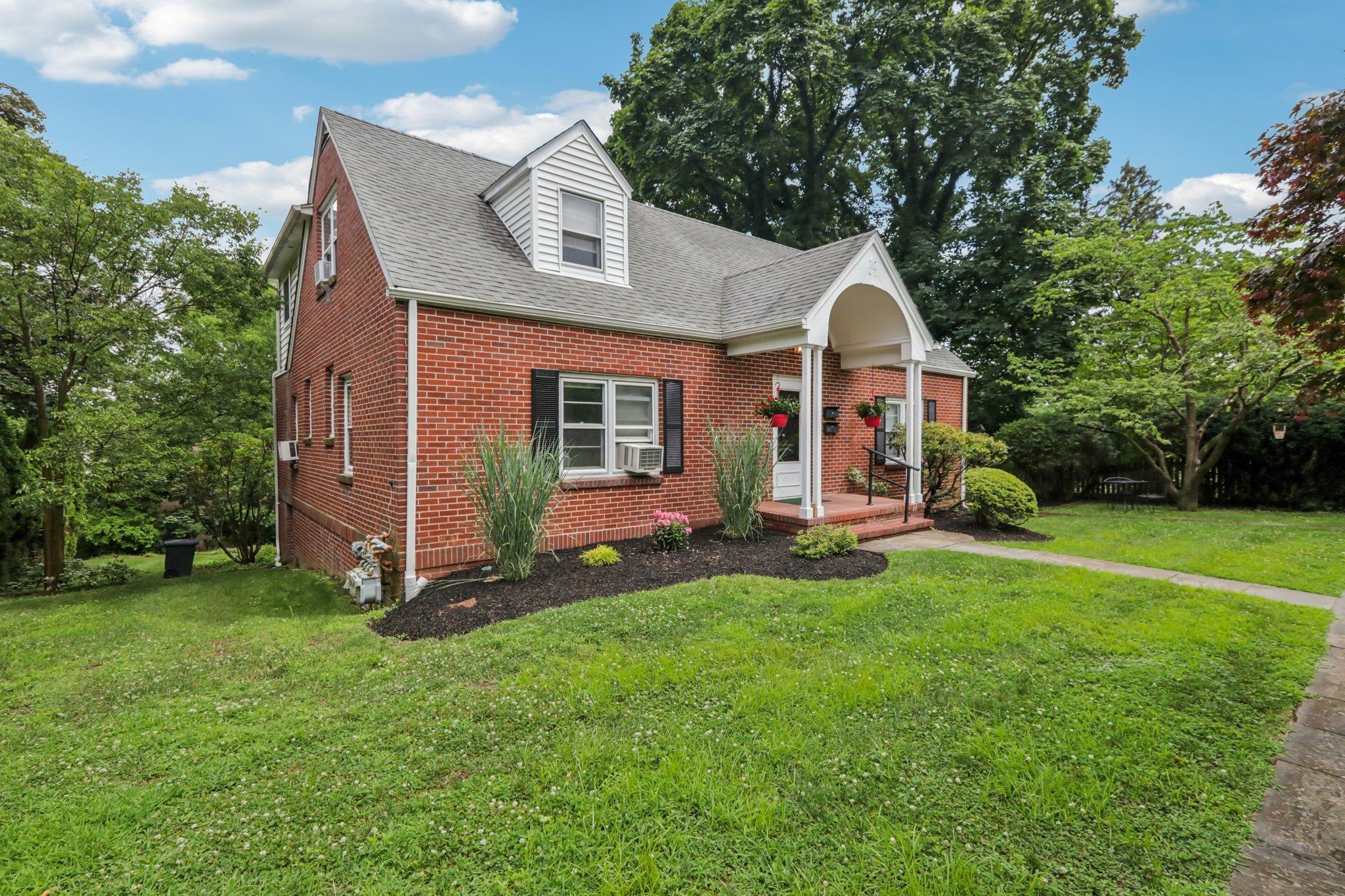 Property Photo: 4 Aldine Park NY 10960