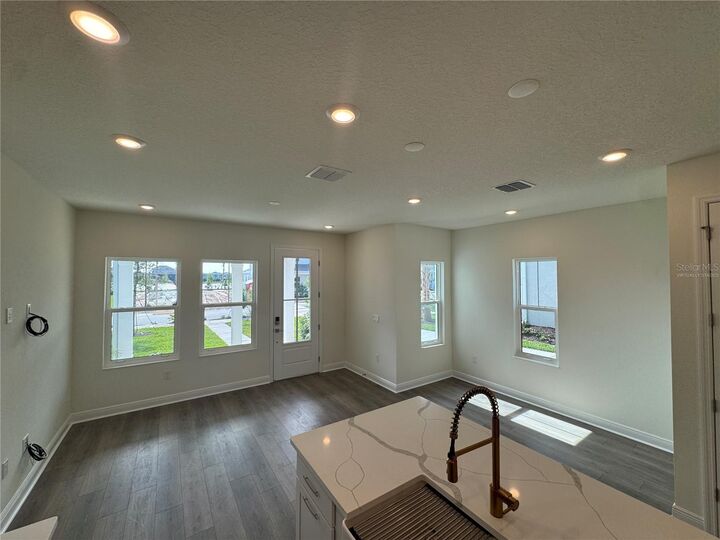 Property Photo: 10079 Dulbecco Street FL 32827