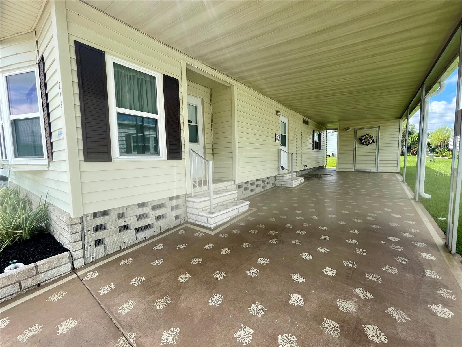 Property Photo: 215 Red Maple Drive FL 34684