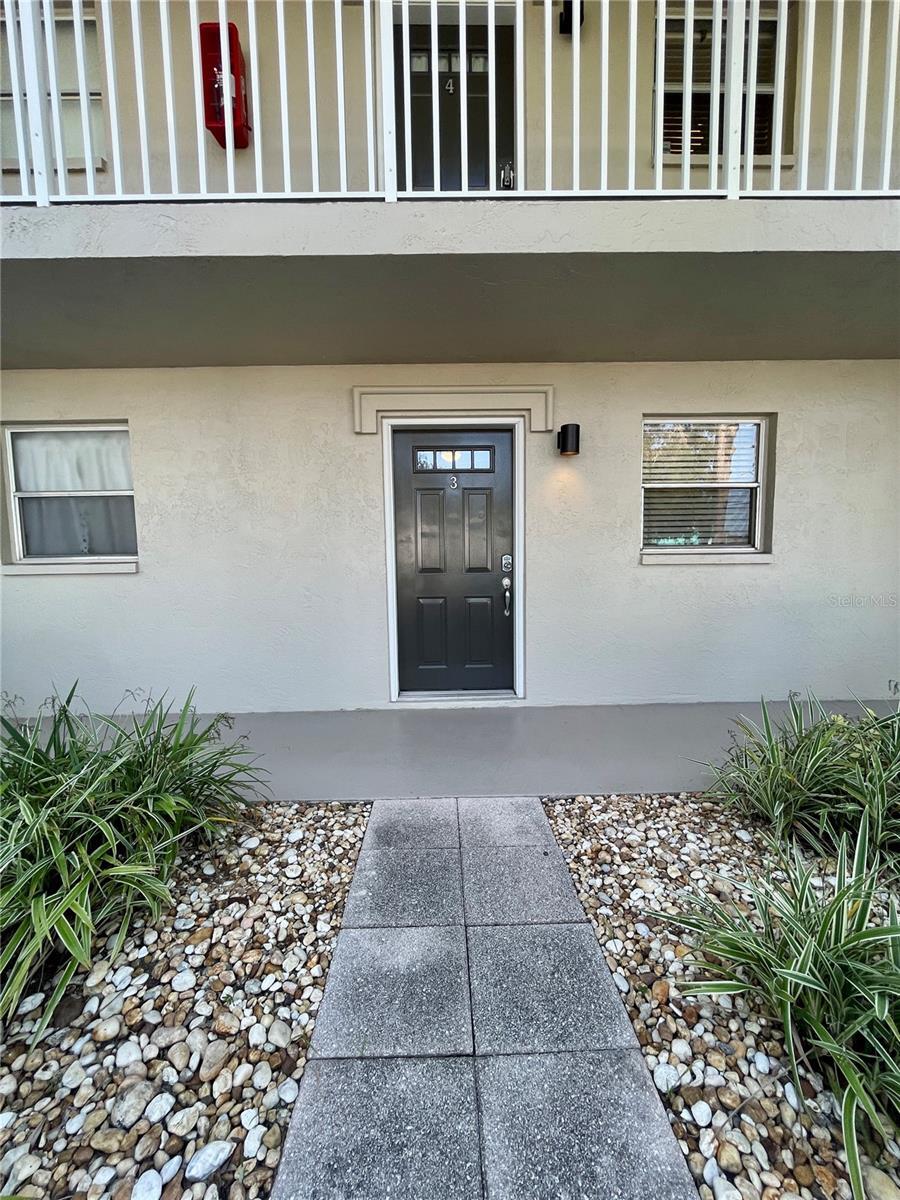 Property Photo: 912 La Costa Circle Unit 3 FL 34237