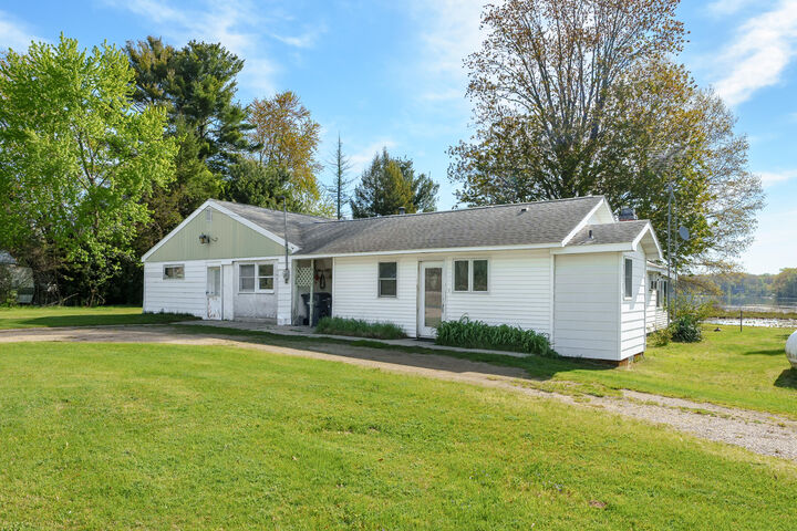 Property Photo: 11131 Co Rd 215 MI 49056