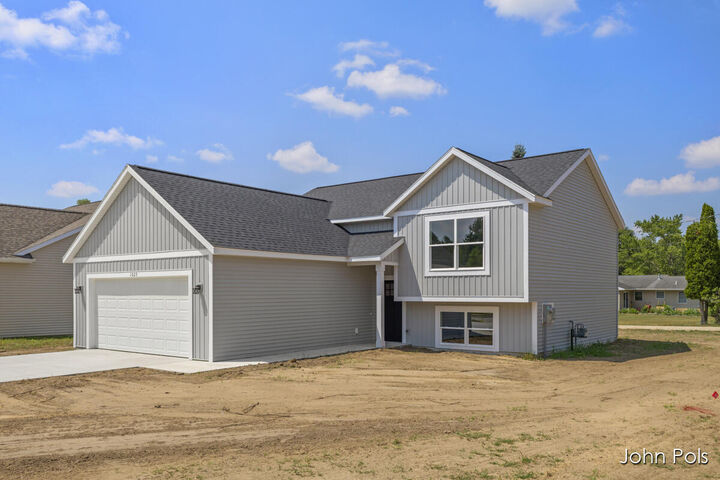 Property Photo: 1025 Mechanic Street MI 49307