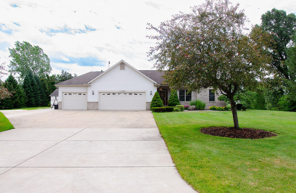 Property Photo: 11734 Lindy Court MI 49341