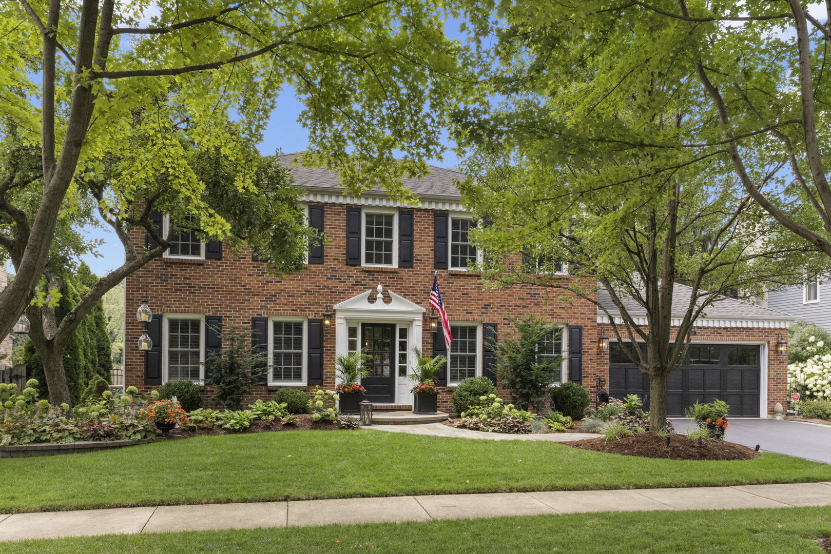 Property Photo: 1563 Abbotsford Drive IL 60563