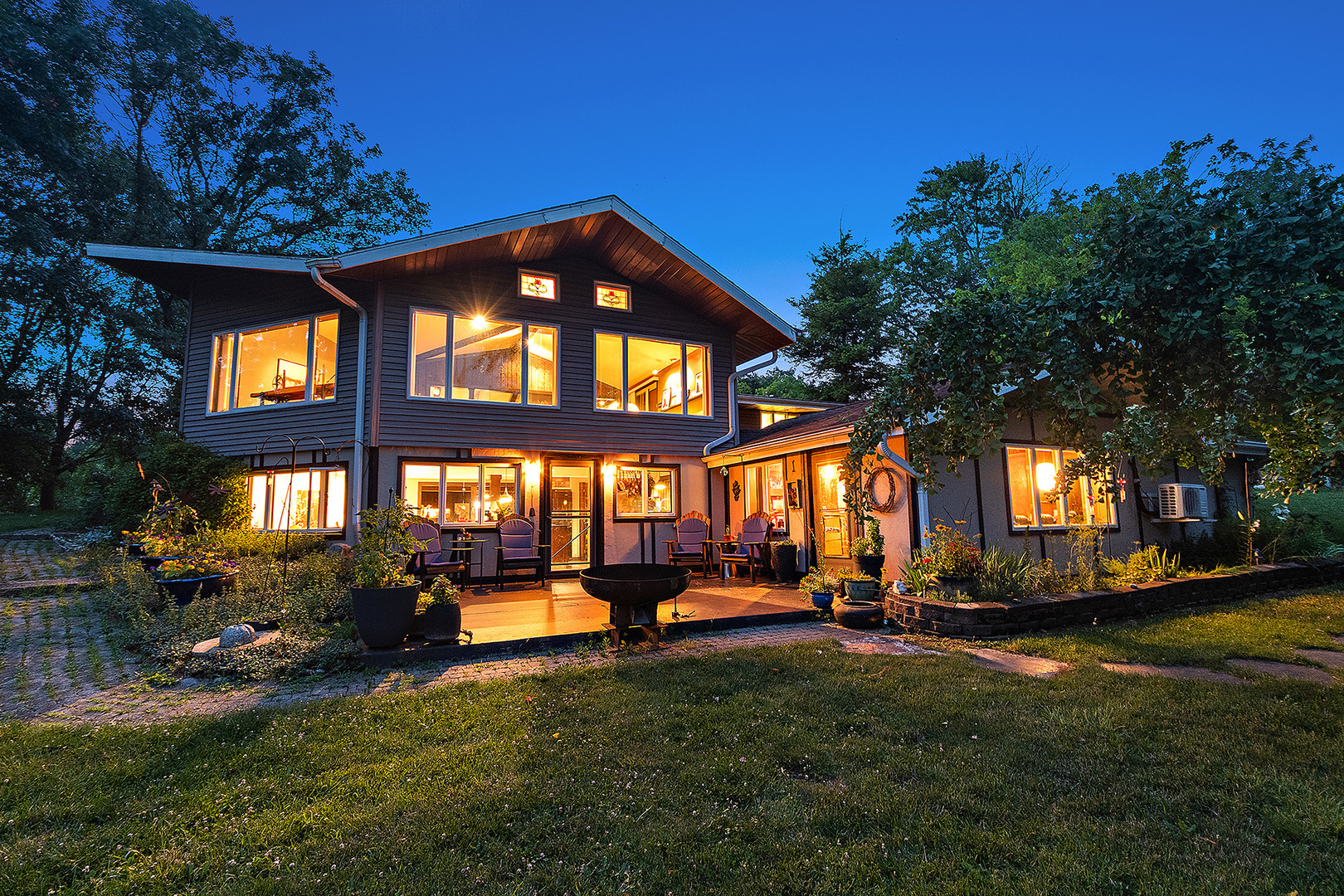 Property Photo:  1108 Plaza Drive  IL 60451 