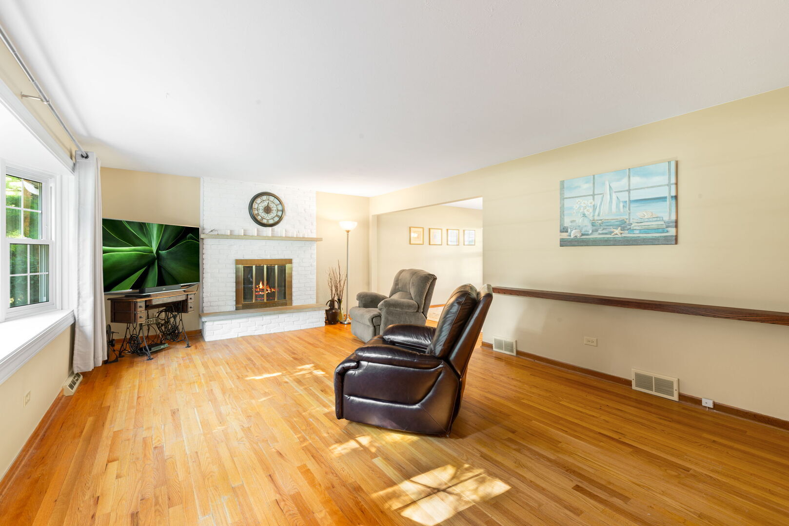 Property Photo: 2S054 Orchard Road IL 60189