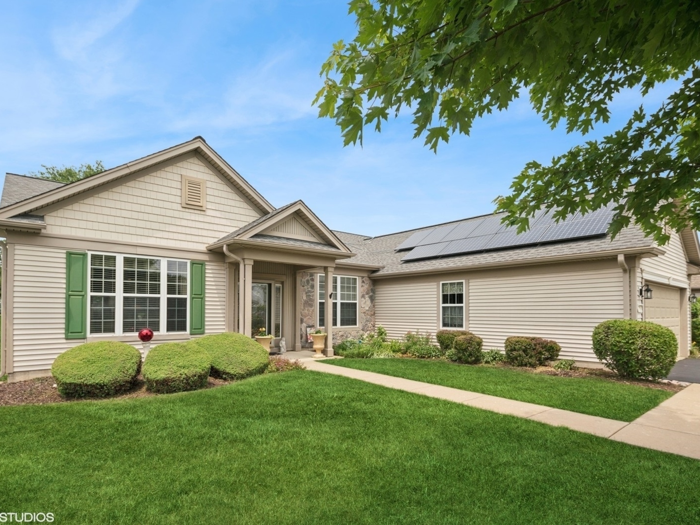 Property Photo: 319 Capital Drive IL 60404