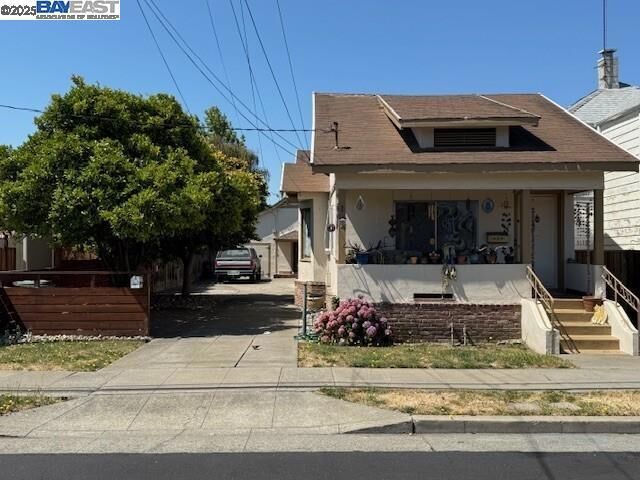 Property Photo:  3208 Washington St  CA 94501 