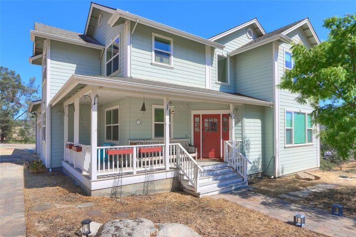 Property Photo: 29029 Sequoia Court CA 93614
