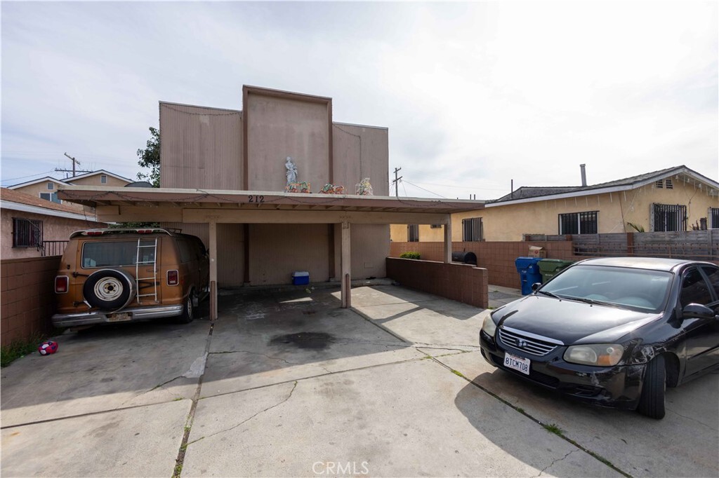 Property Photo: 212 W 84th Street CA 90003