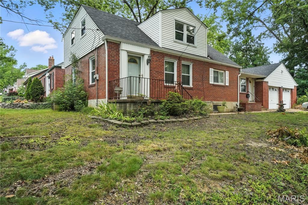 Property Photo: 831 S Harrison Avenue MO 63122