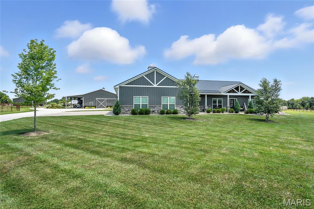 Property Photo: 219 Fieth Road MO 63379
