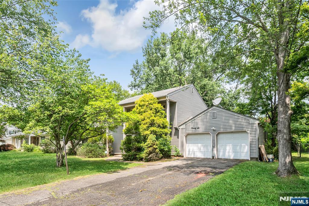 26 Deauville Drive  Par-Troy Hills Twp. NJ 07054 photo