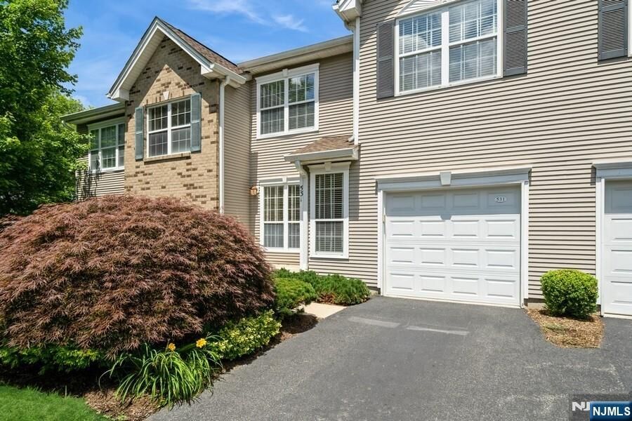 Property Photo:  531 Cascade Court  NJ 07430 