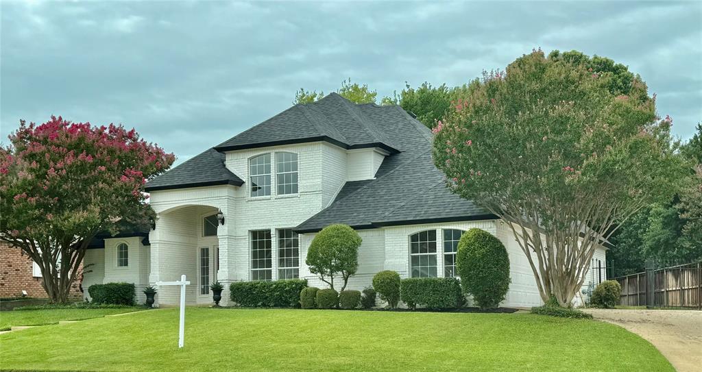 Property Photo: 4304 E Green Meadow Street E TX 76034