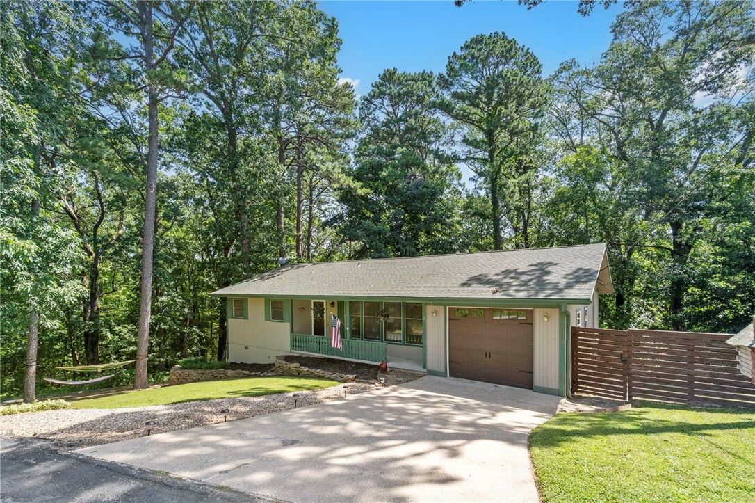 Property Photo:  8 Kiswick Circle  AR 72714 