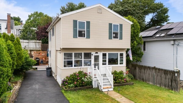 10 Hobart Ave  Beverly MA 01915 photo
