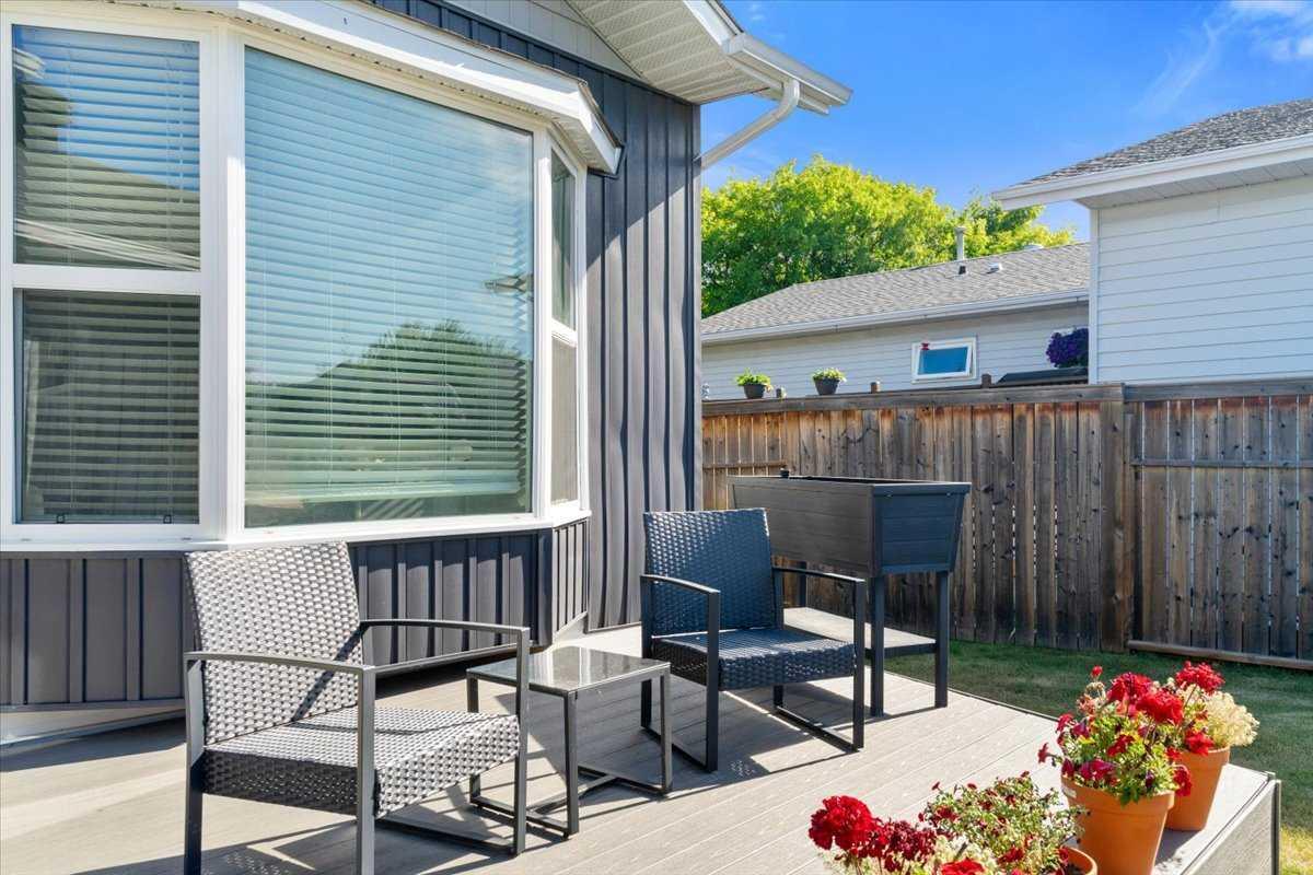 Property Photo: 4413 54 Avenue AB T0H 3N0