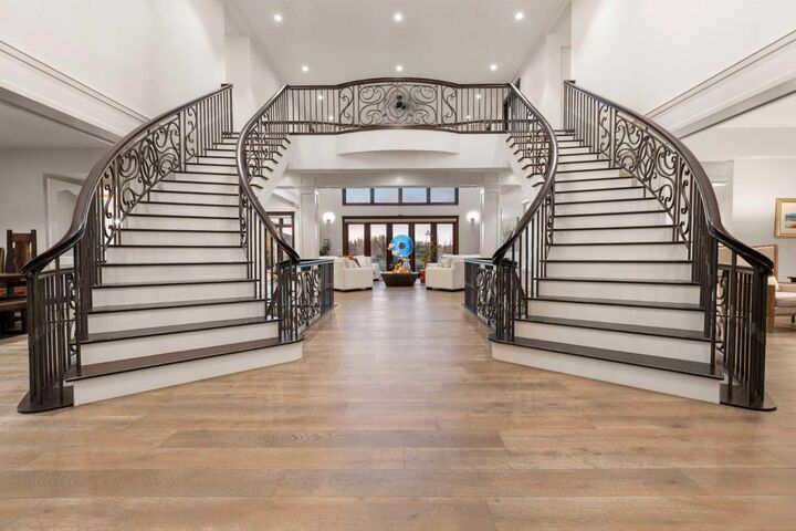 Photo de la propriété:  19 McKendrick Point  AB T3Z 3N6