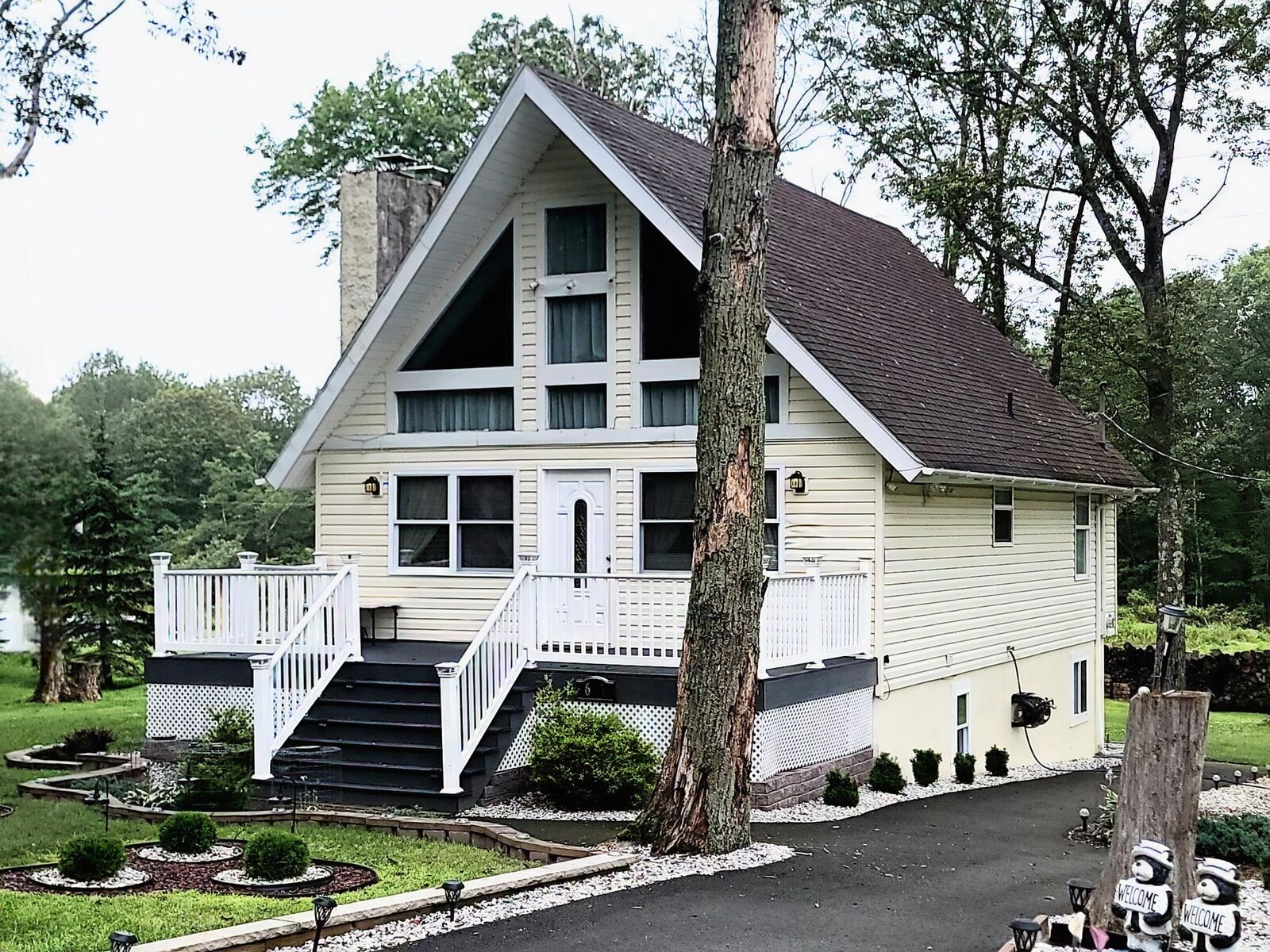 Property Photo:  1025 Cricket Lane  PA 18334 