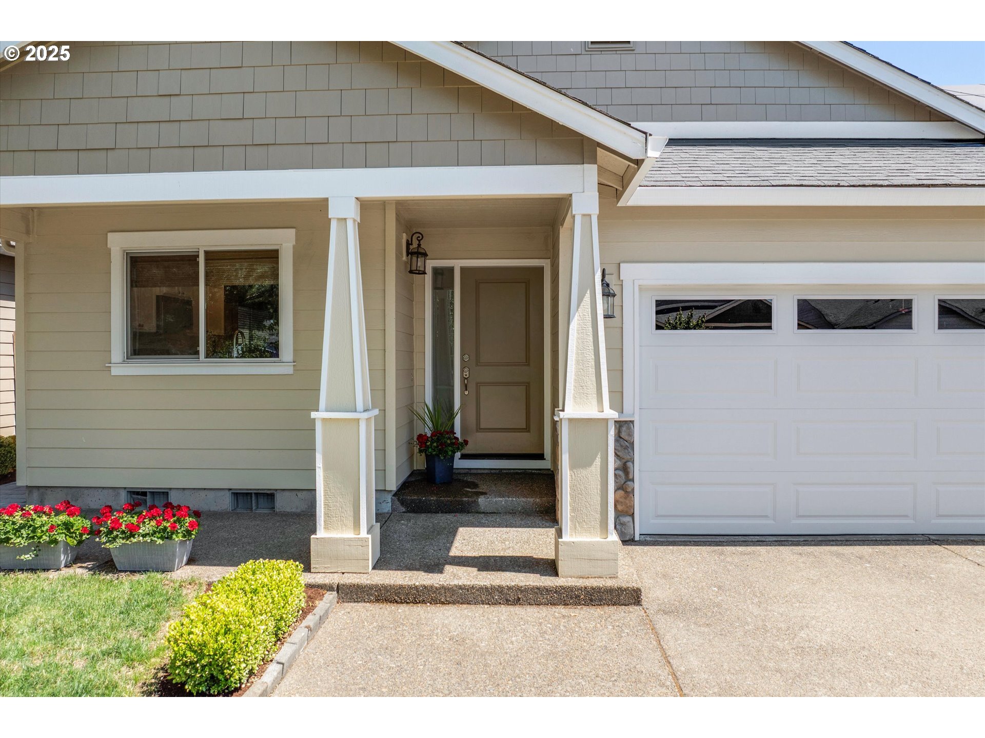 Property Photo: 2731 Baines Blvd OR 97032