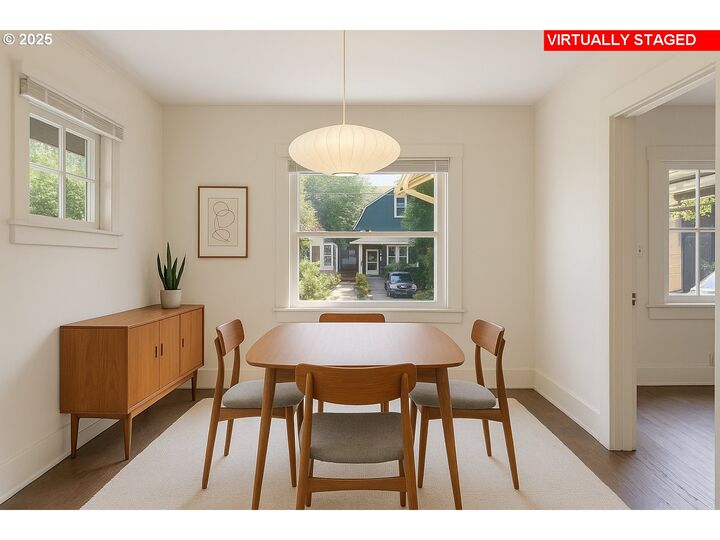 Property Photo: 823 SE 45th Ave OR 97215