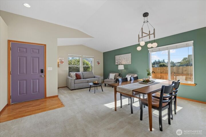 Property Photo: 2420 Forest Ridge Drive SE WA 98002