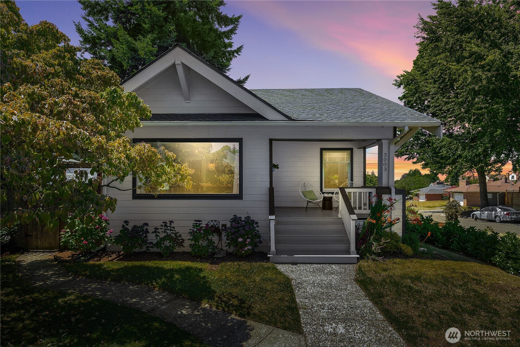 Property Photo: 3003 44th Avenue SW WA 98116