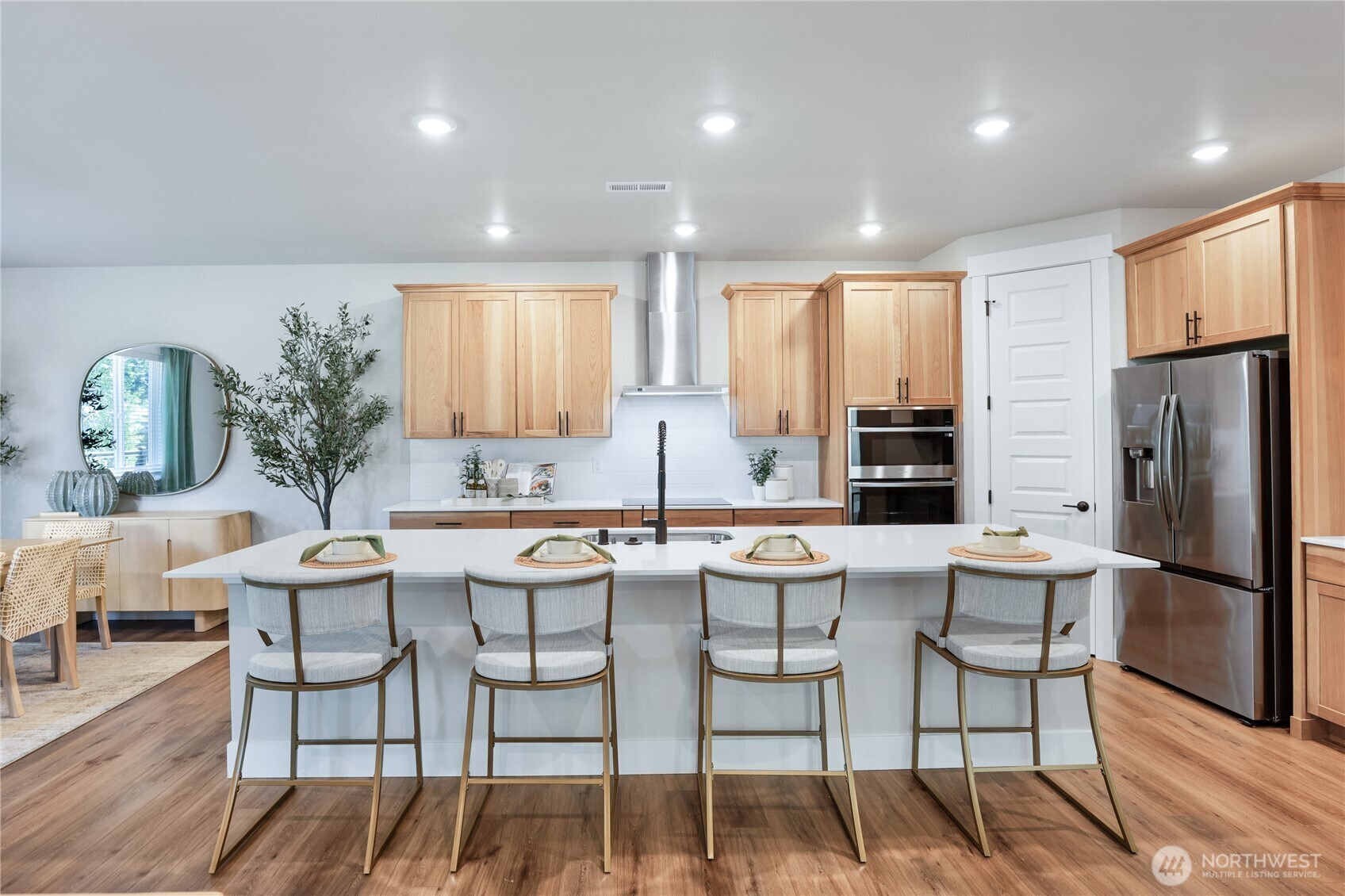 Property Photo: 32370 Myrtle Avenue SE WA 98010
